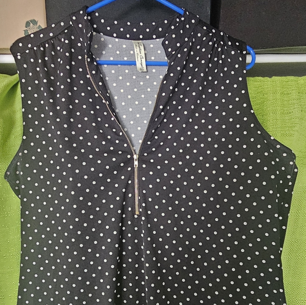 Women's Black pok a dots shirt sleeve